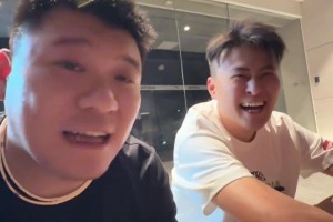 网红韩景枫&八戒昨晚看CBA总决赛遭喷：真的不理解，看个球至于嘛